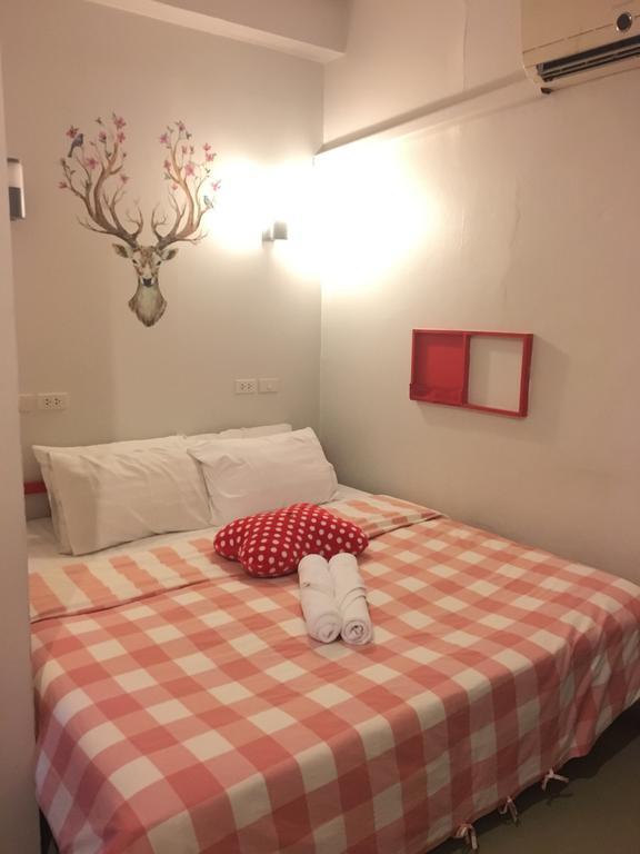 Jellybean Ezy Hostel Sathorn Bangkok Exterior foto