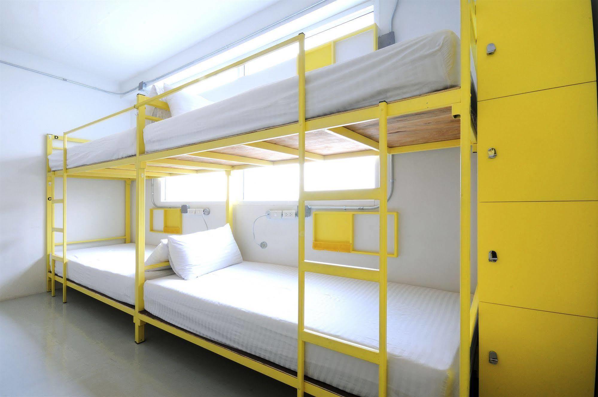 Jellybean Ezy Hostel Sathorn Bangkok Exterior foto